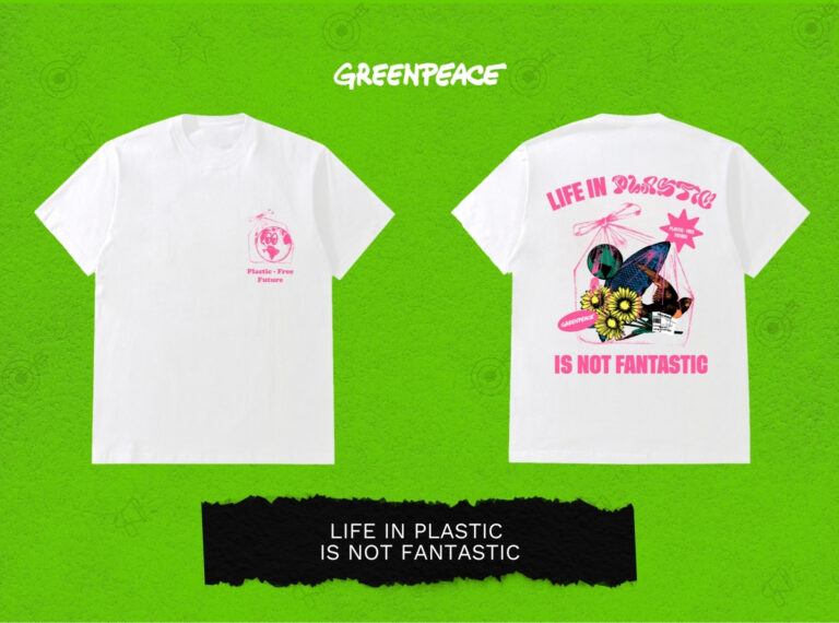 T-Shirt Lengan Panjang: Life In Plastic Is Not Fantastic